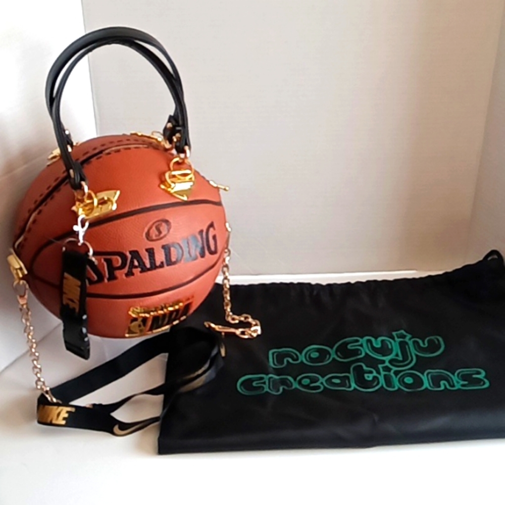 HANDMADE "ORIGINAL SPALDING" Basketball Purse ๐ - Picture 11 of 17